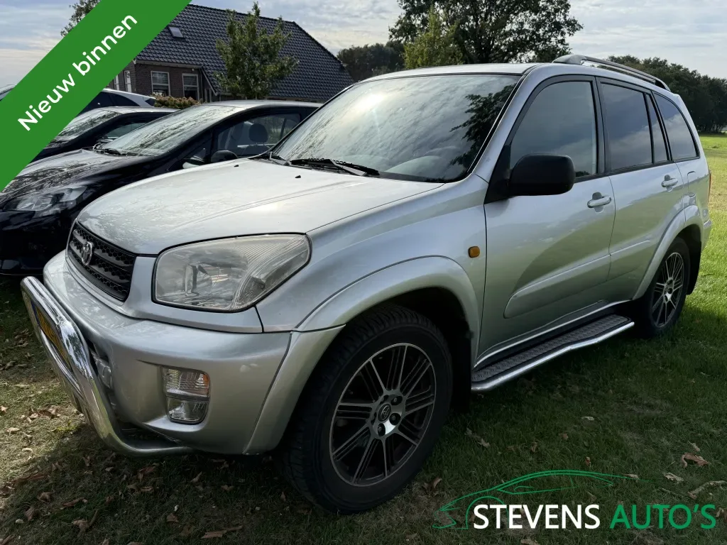 Toyota RAV4 (2001) — foto 1