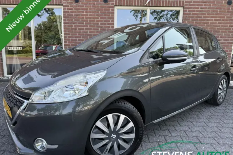 Peugeot 208 (2012)