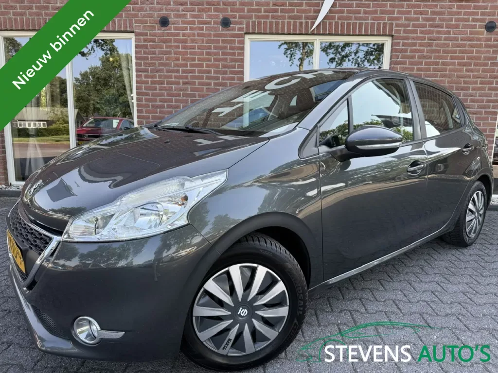 Peugeot 208 (2012) — foto 1
