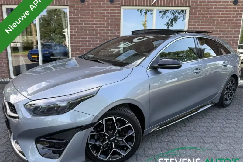 Kia ProCeed (2022)