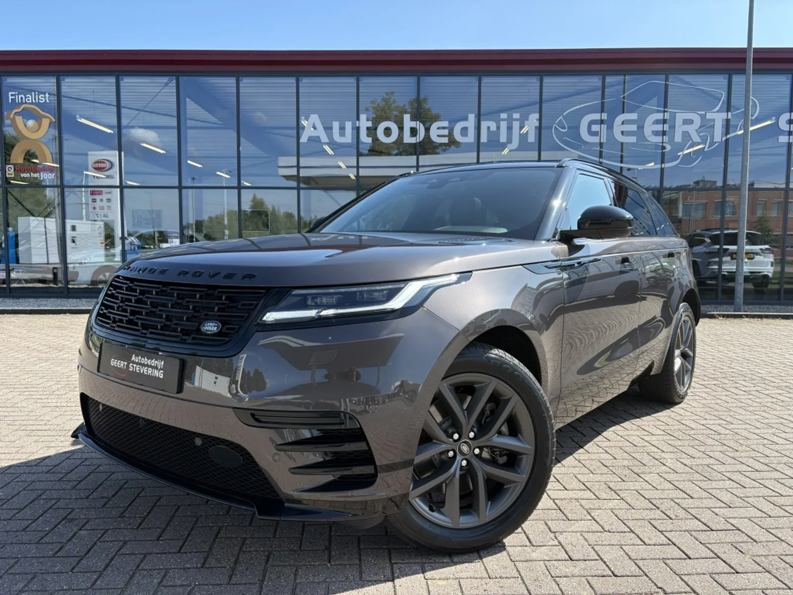 Land Rover Range Rover Velar (2024) — foto 1