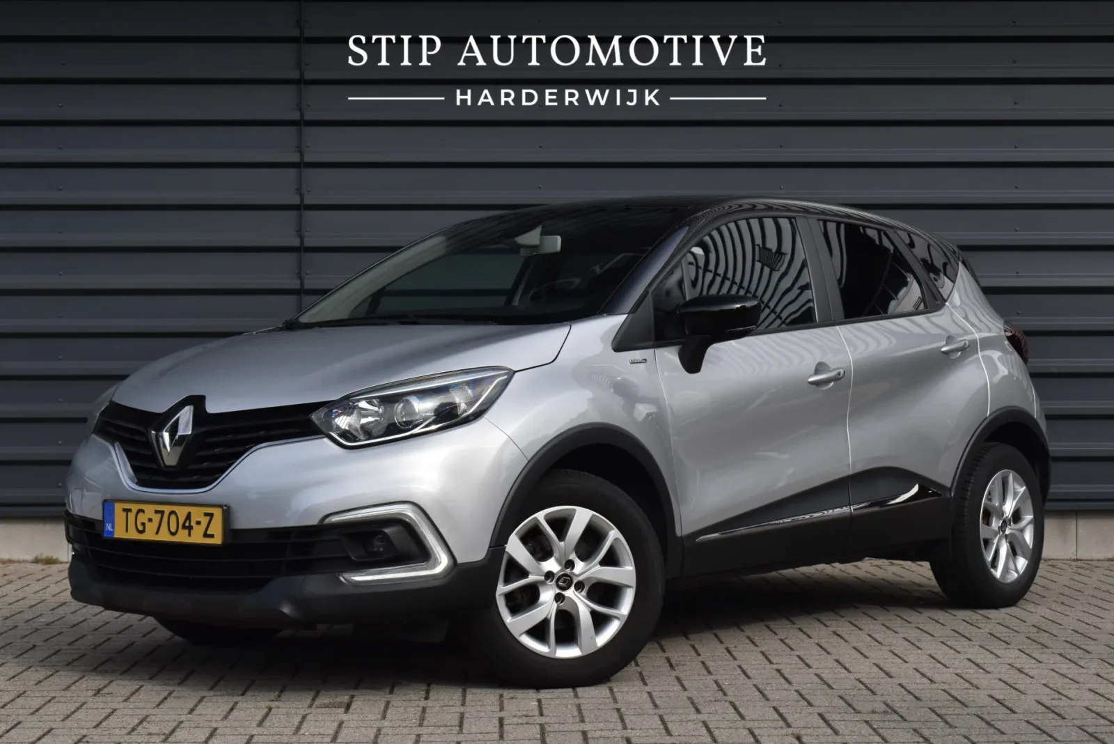 Renault Captur (2018) — foto 1