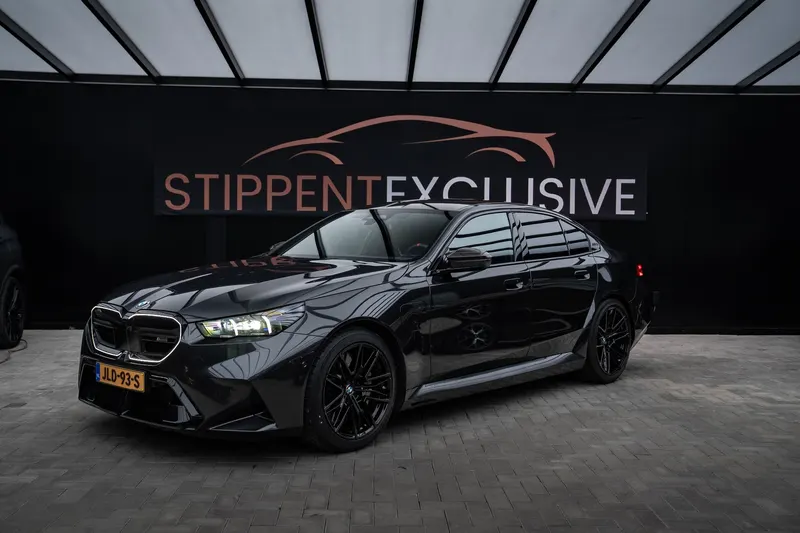 BMW M5 (2024)