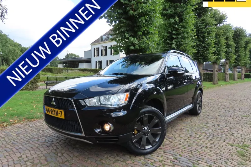 Mitsubishi Outlander (2011)