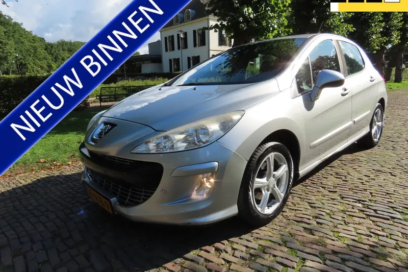Peugeot 308 (2010)