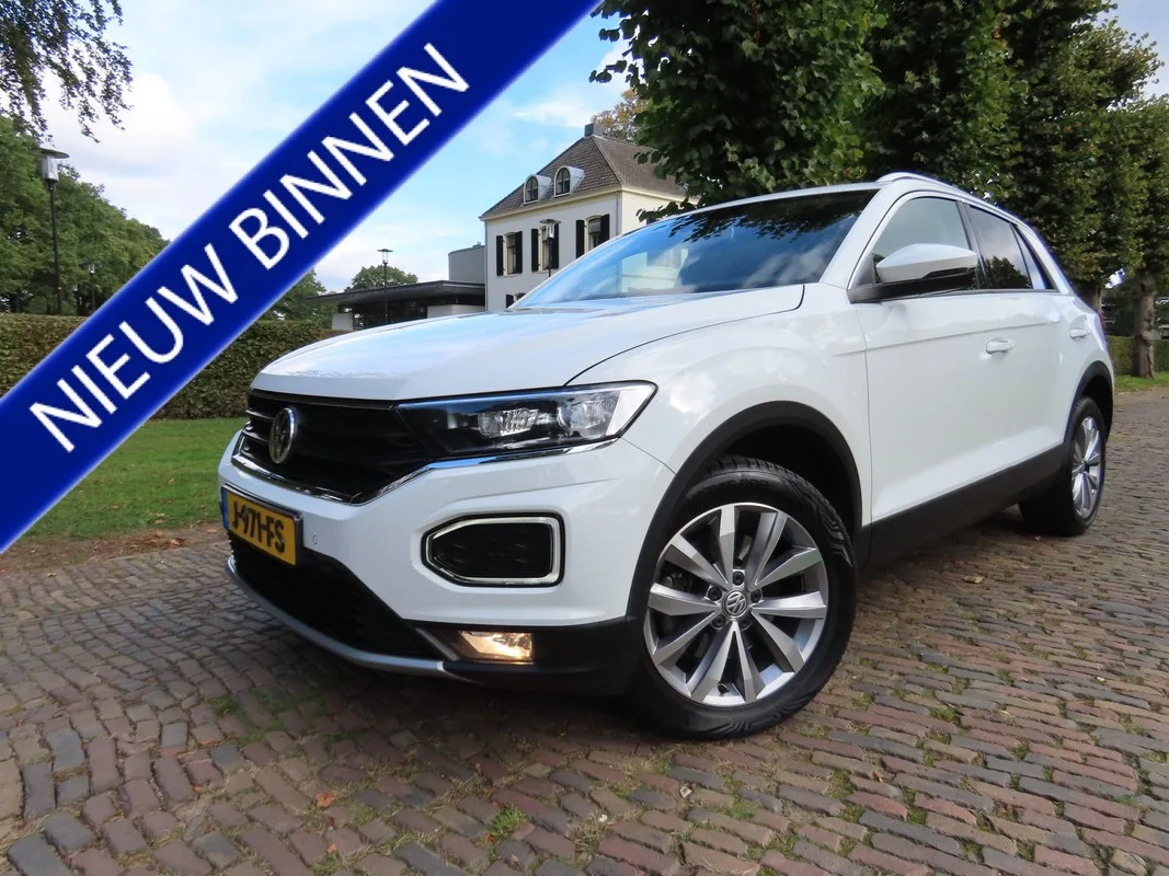 Volkswagen T-Roc (2018) — foto 1