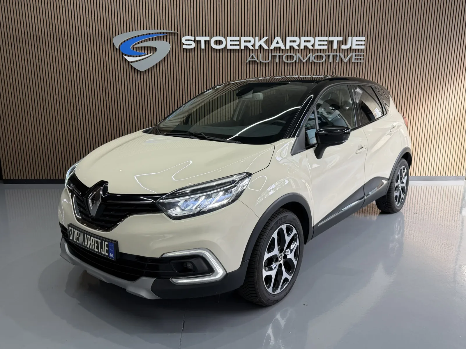 Renault Captur (2019) — foto 1