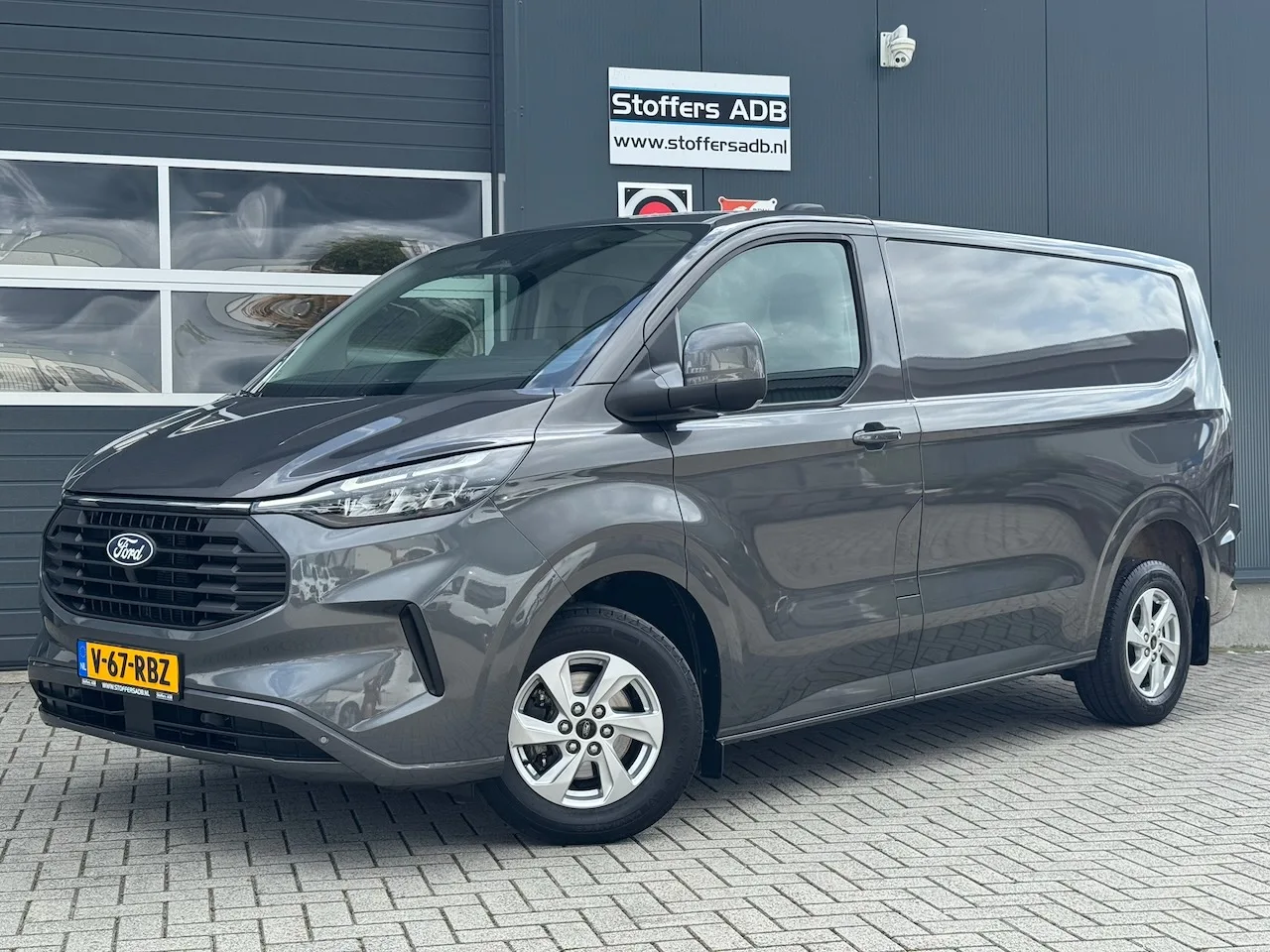 Ford Transit Custom (2024) — foto 1