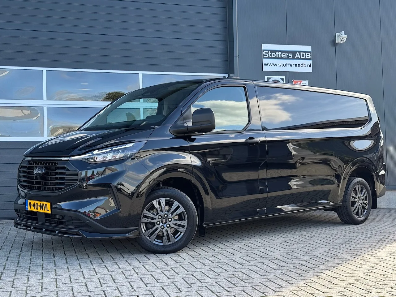 Ford Transit Custom (2024) — foto 1