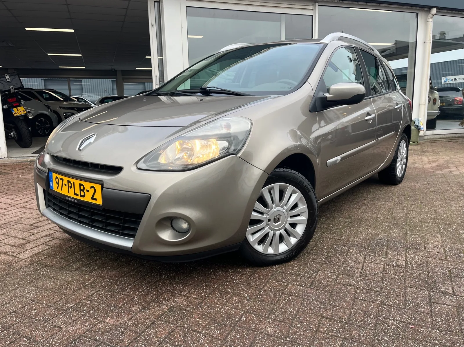 Renault Clio (2011) — foto 1