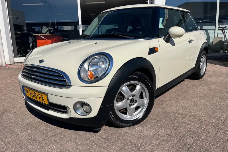 MINI Cooper (2008)
