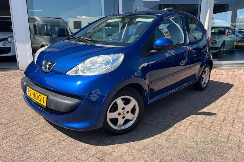 Peugeot 107 (2008)