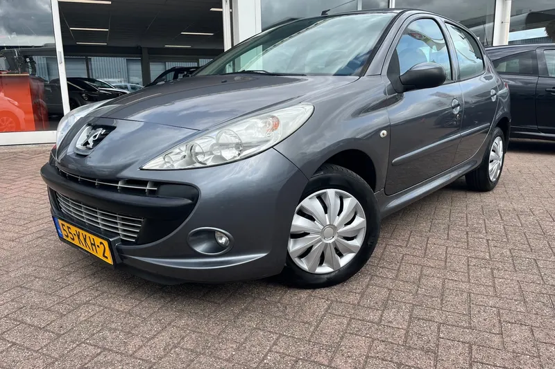 Peugeot 206+ (2010)