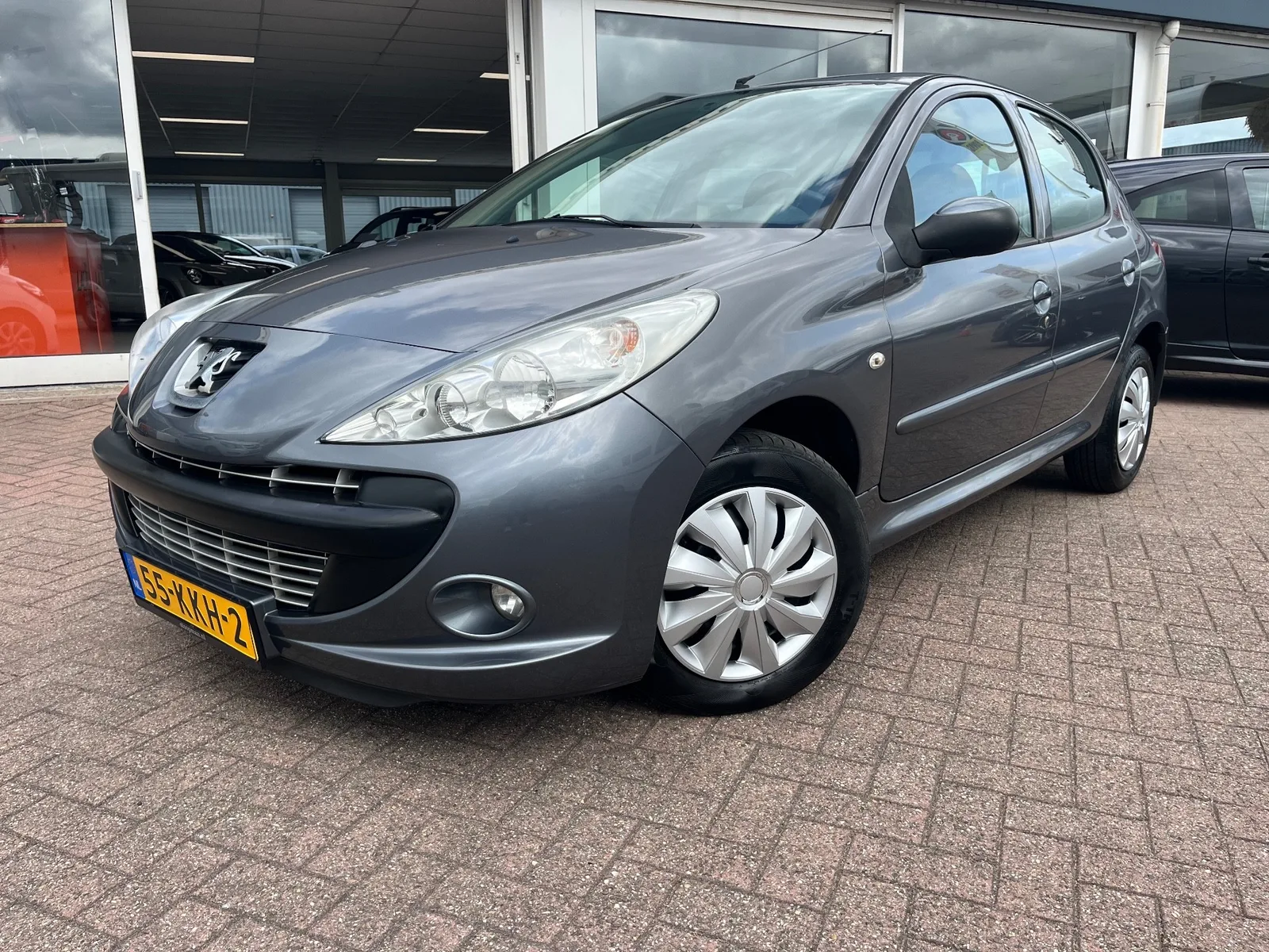 Peugeot 206+ (2010) — foto 1