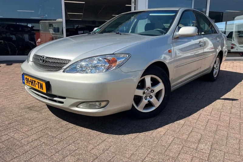 Toyota Camry (2002)