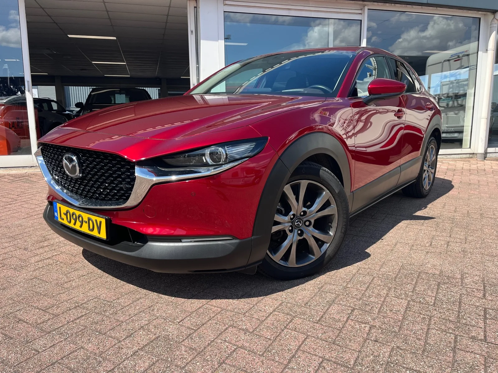 Mazda CX-30 (2021) — foto 1