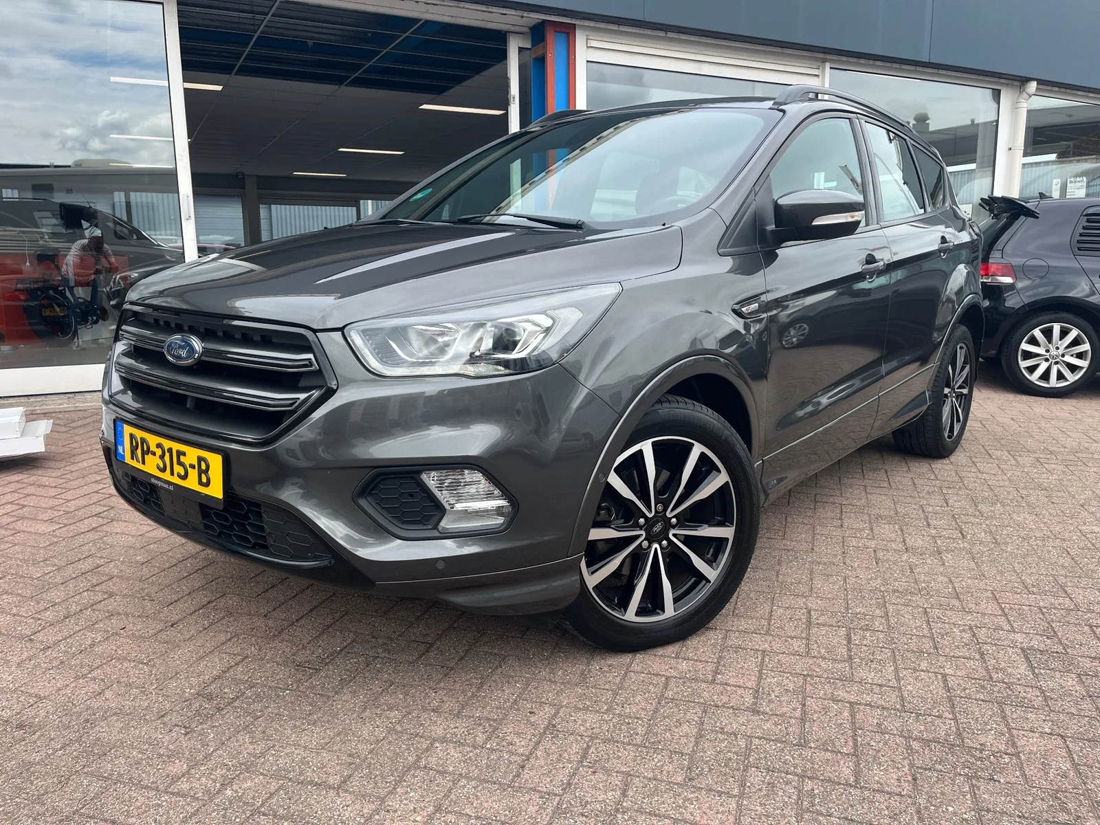 Ford Kuga (2018) — foto 1