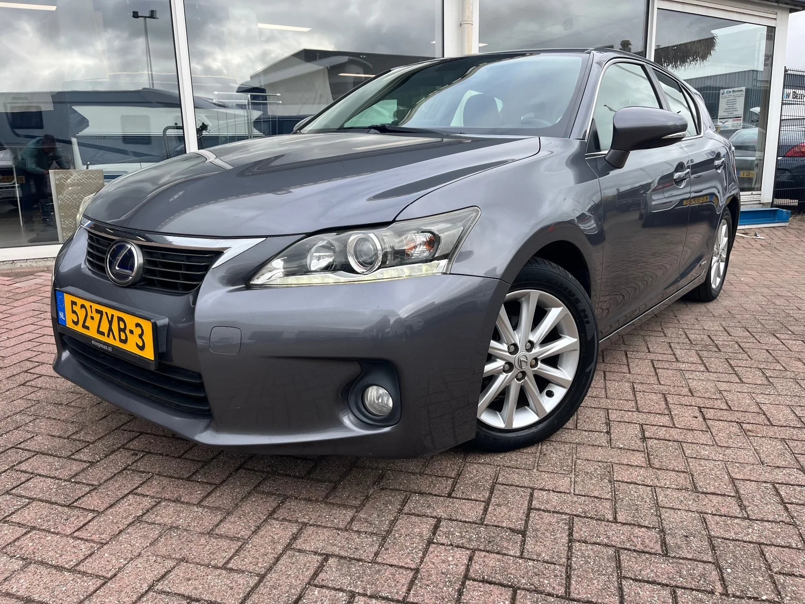 Lexus CT (2013) — foto 1