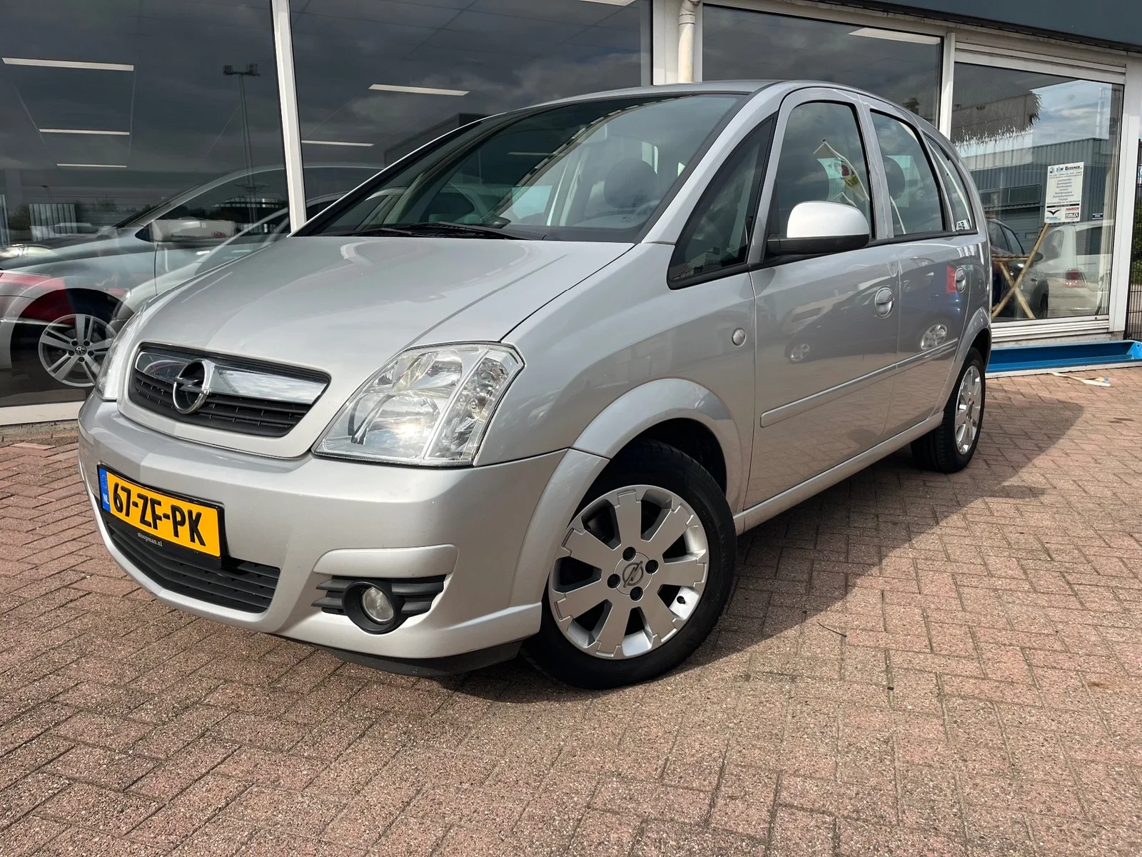 Opel Meriva (2008) — foto 1