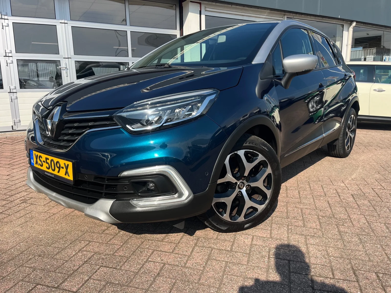 Renault Captur (2019) — foto 1