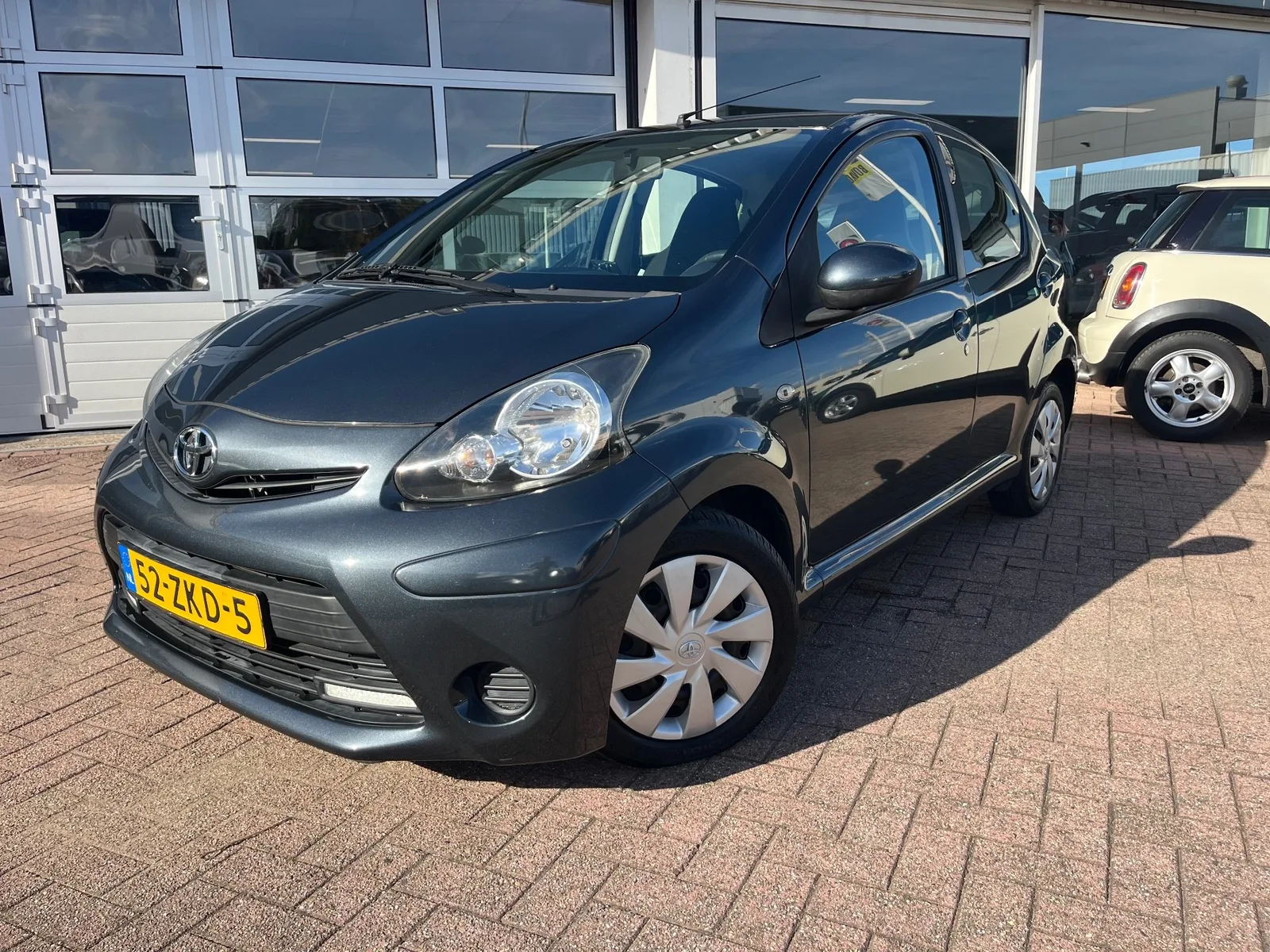 Toyota Aygo (2012) — foto 1