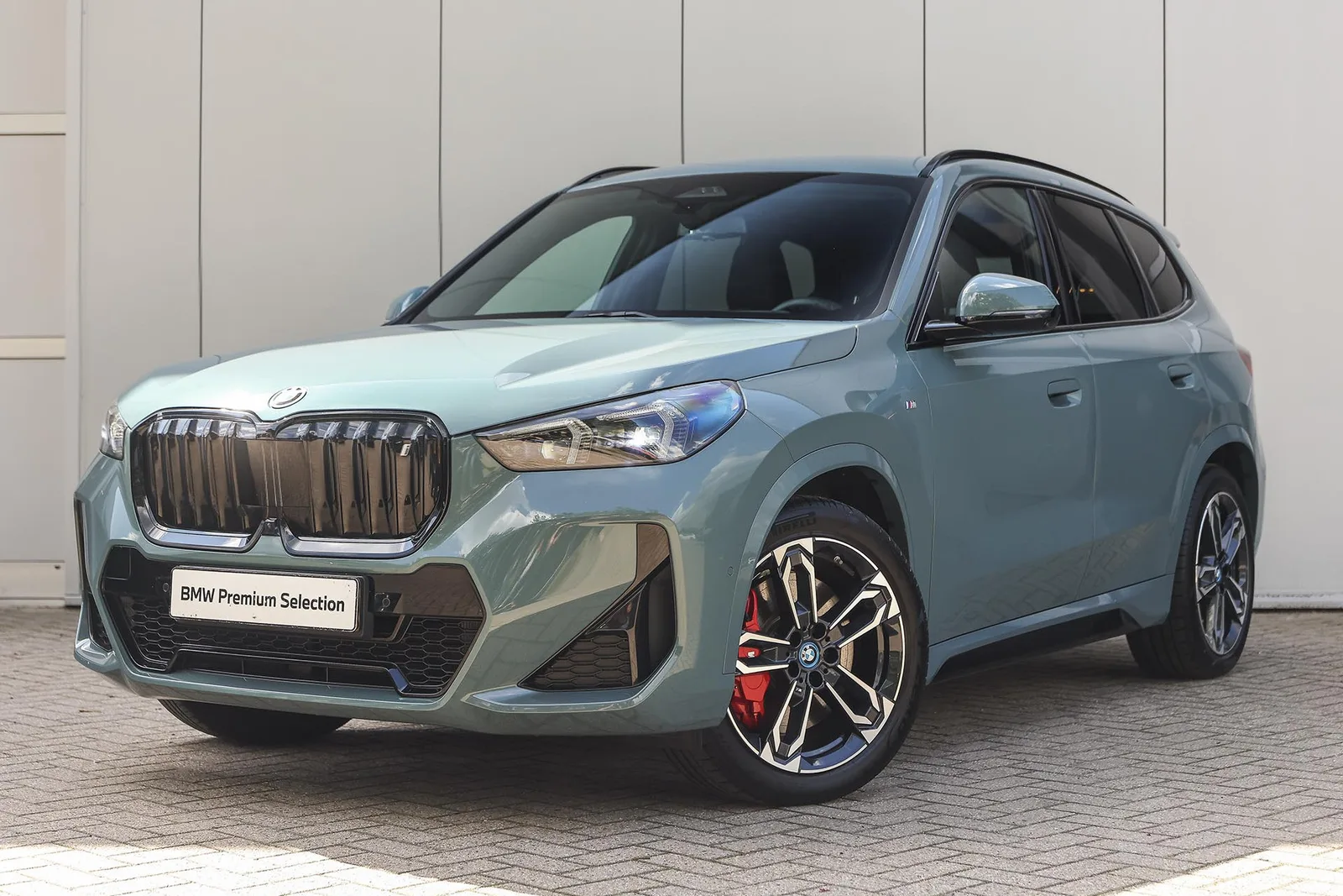 BMW iX1 (2023) — foto 1