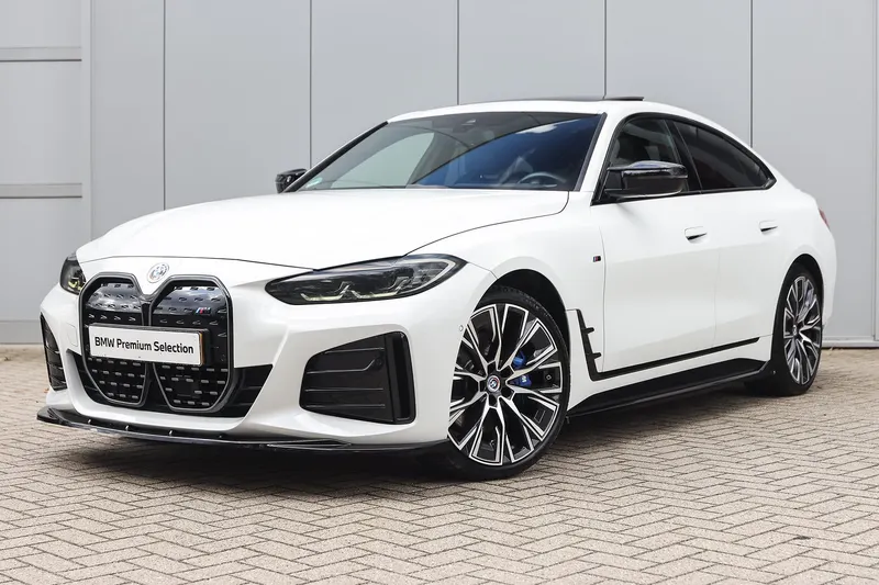BMW i4 (2022)