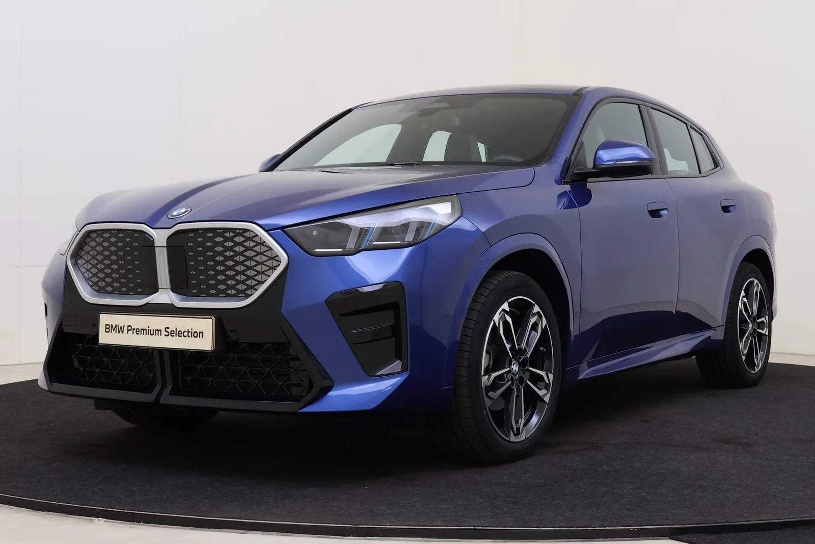 BMW iX2 (2025) — foto 1