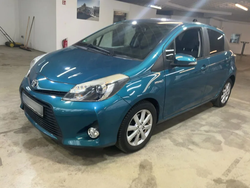 Toyota Yaris (2014) — foto 1
