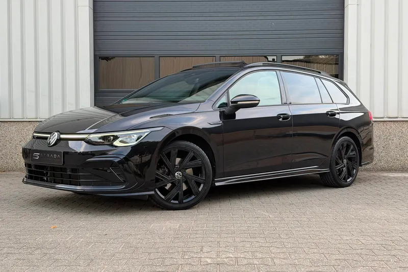 Volkswagen Golf (2022)