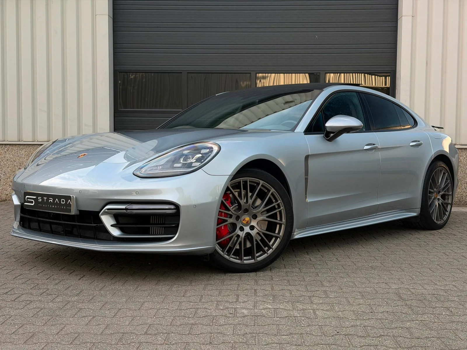 Porsche Panamera (2023) — foto 1
