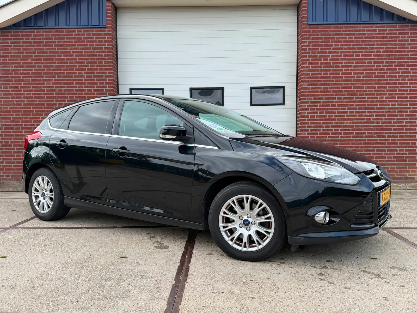 Ford Focus (2011) — foto 1