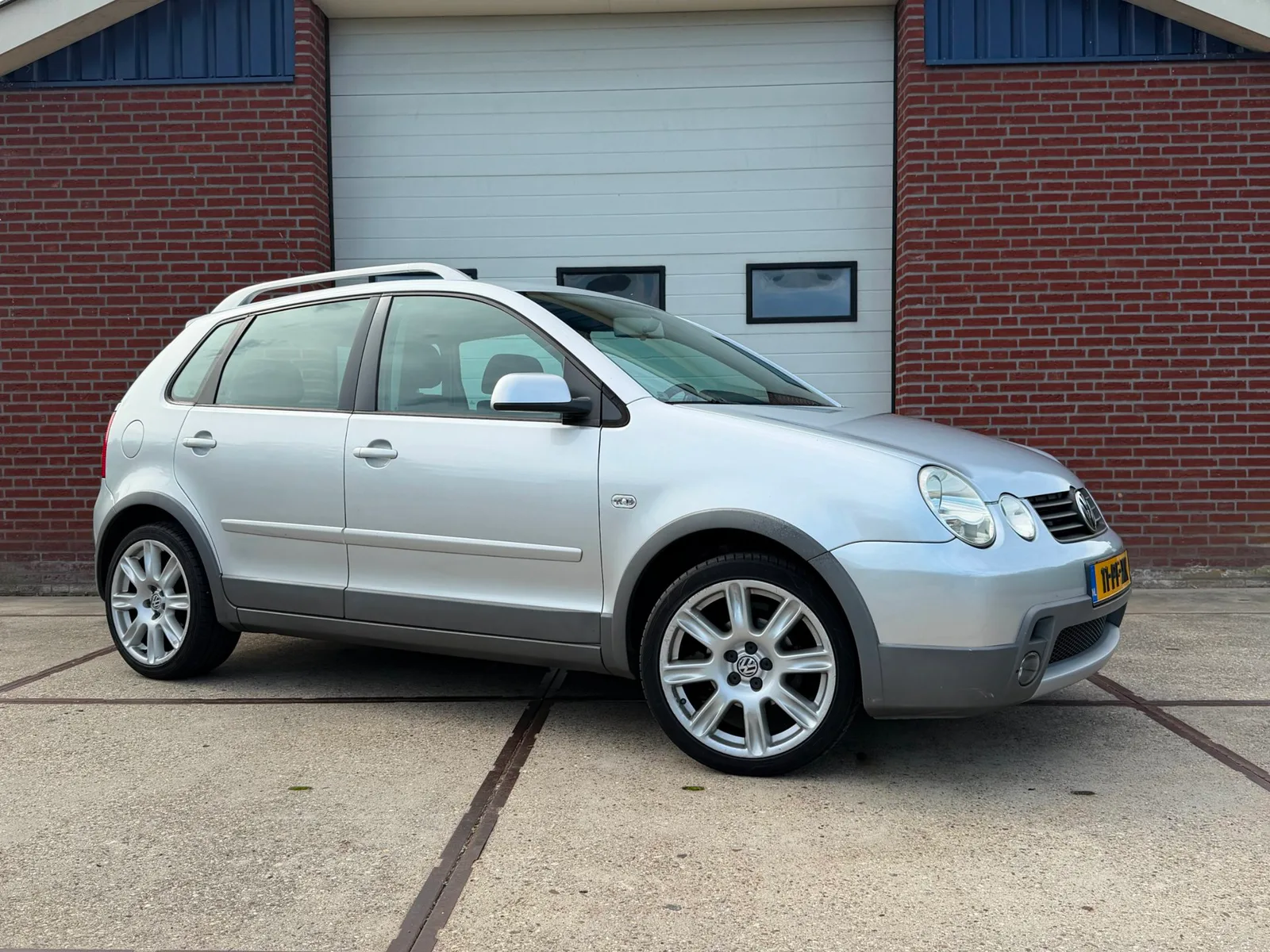 Volkswagen Polo (2004) — foto 1