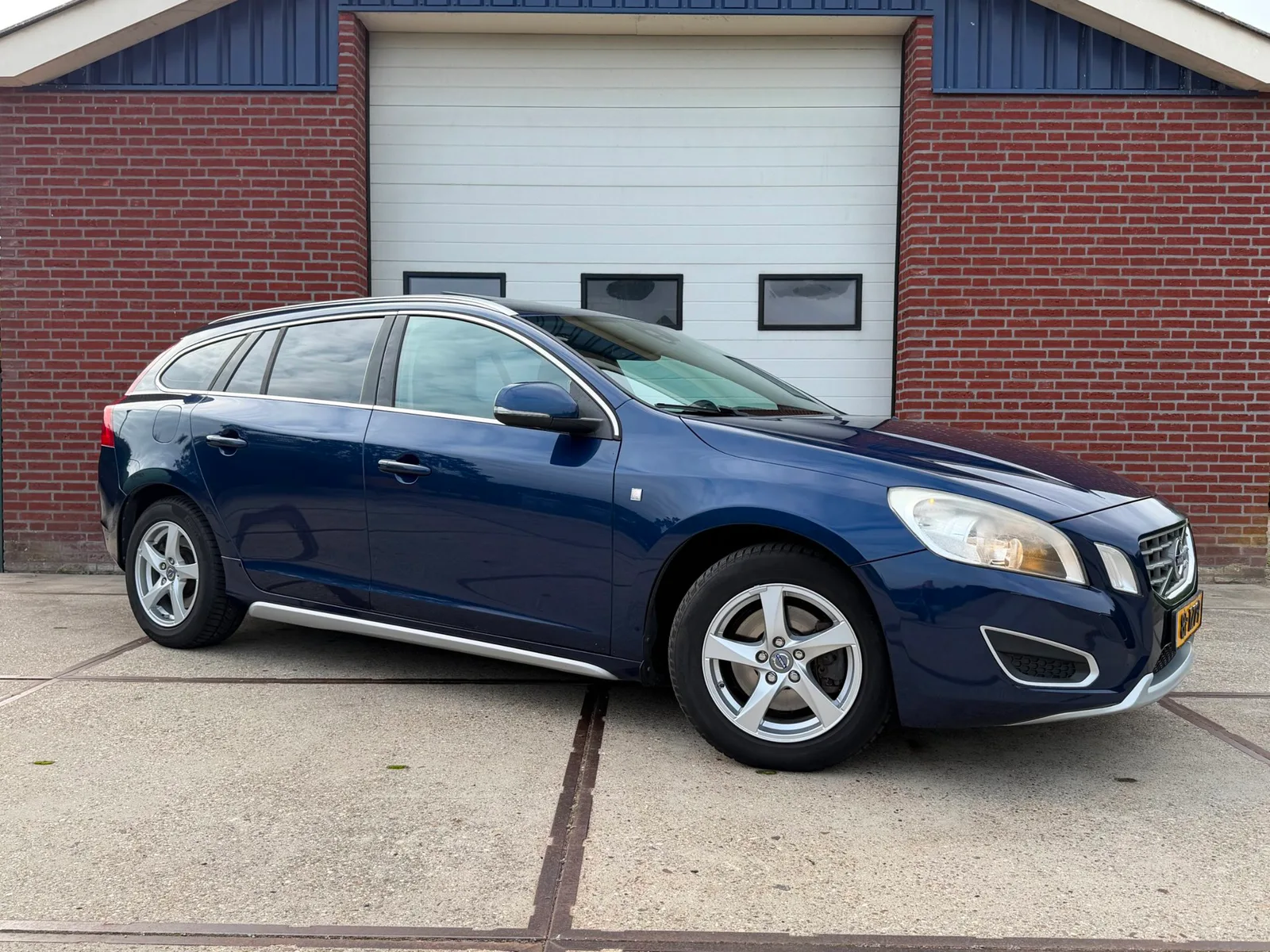 Volvo V60 (2012) — foto 1