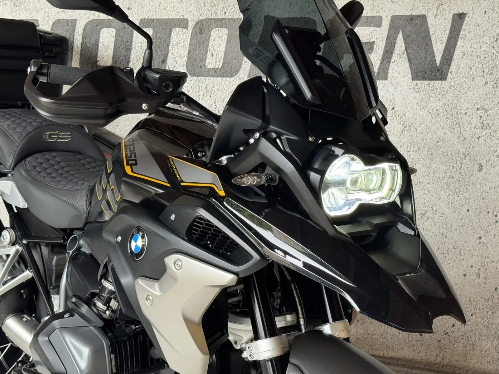 BMW R 1250GS Exclusive (2018) — foto 1