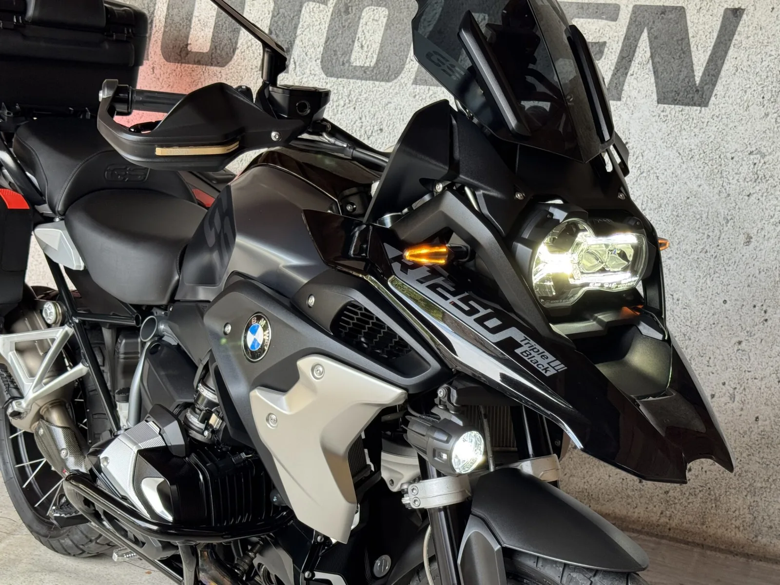 BMW R 1250 GS (2023) — foto 1
