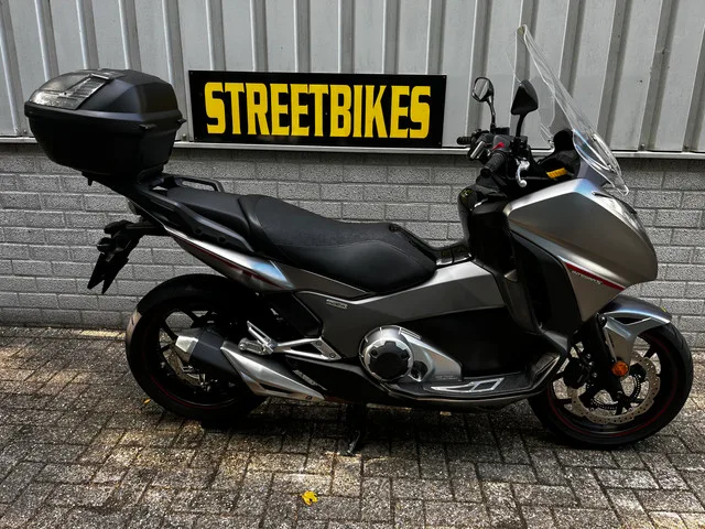 Honda NC 750D Integra (2016) — foto 1