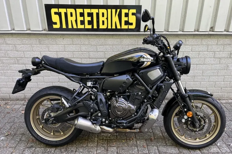 Yamaha XSR 700 (2023)