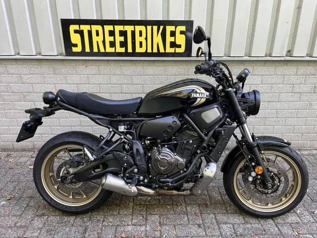 Yamaha XSR700 (2023) — foto 1