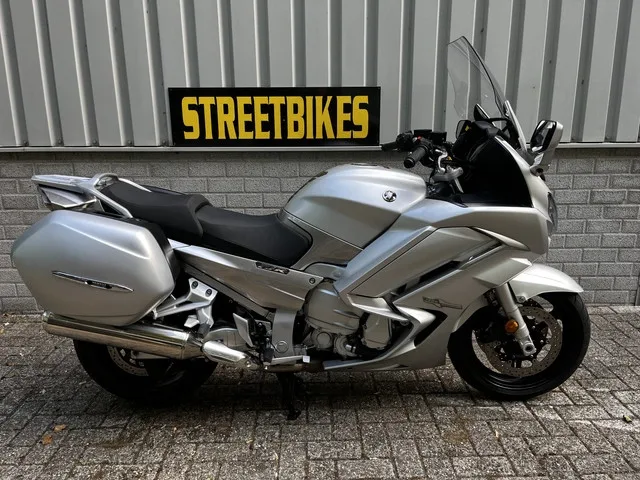Yamaha FJR1300 (2016) — foto 1