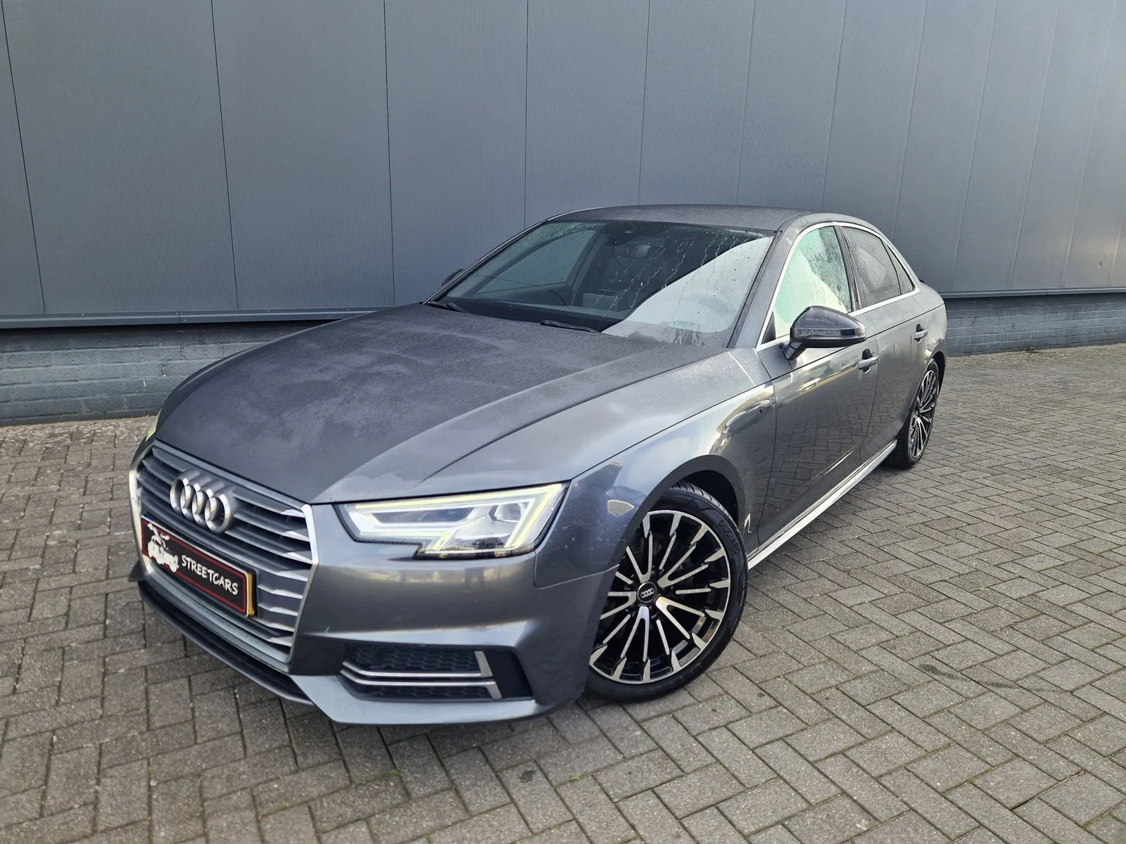 Audi A4 (2016) — foto 1