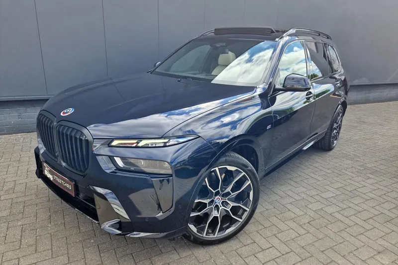 BMW X7 (2022)