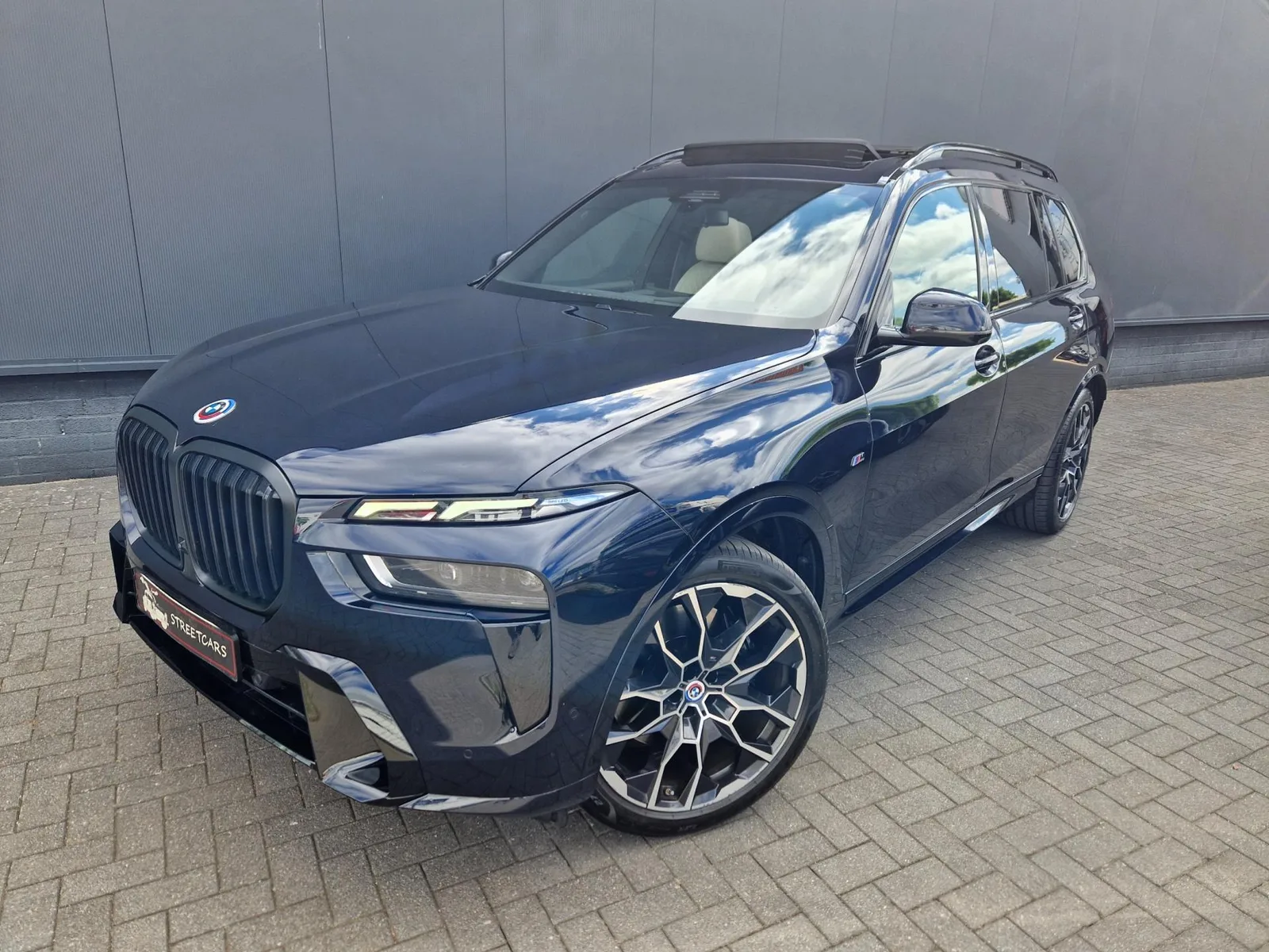 BMW X7 (2022) — foto 1