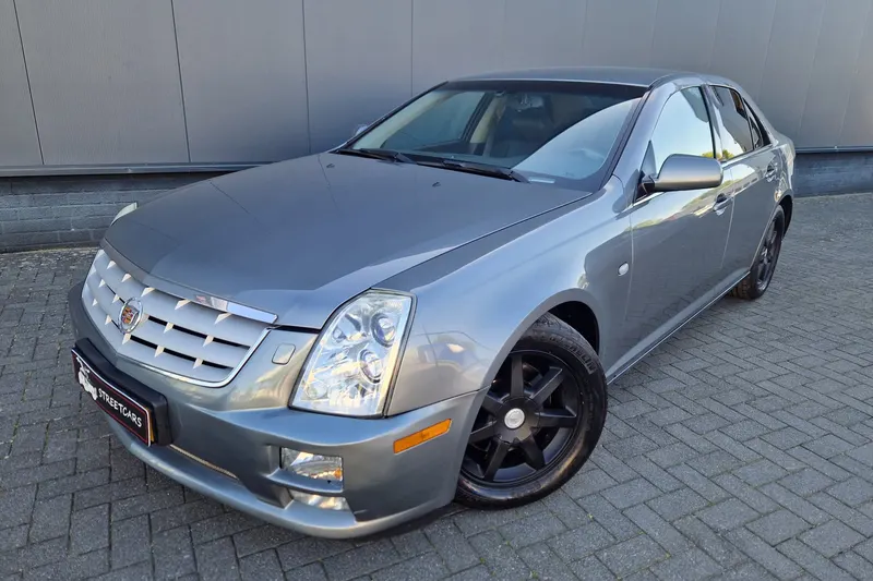 Cadillac STS (2006)