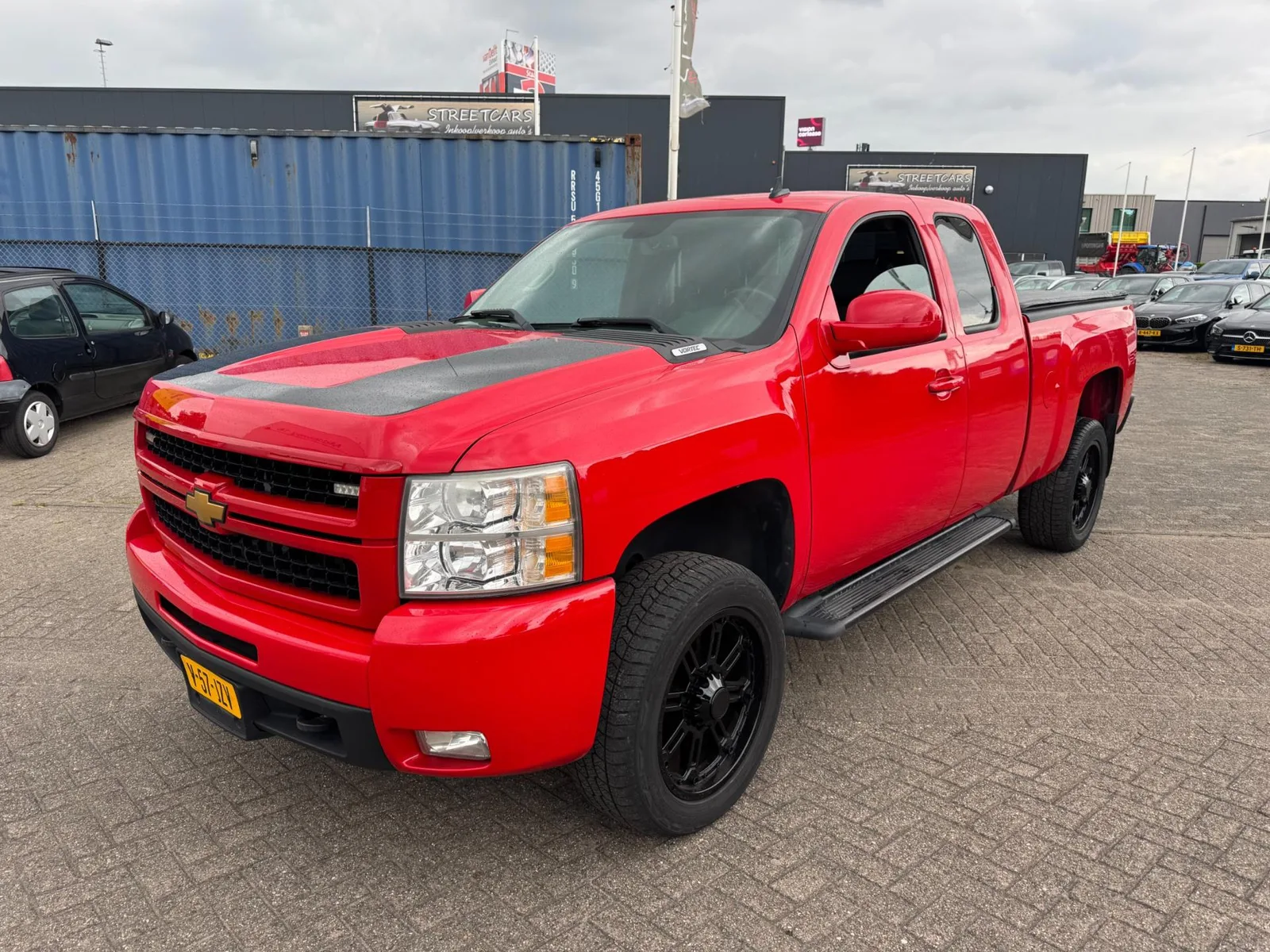 Chevrolet SILVERADO (2008) — foto 1