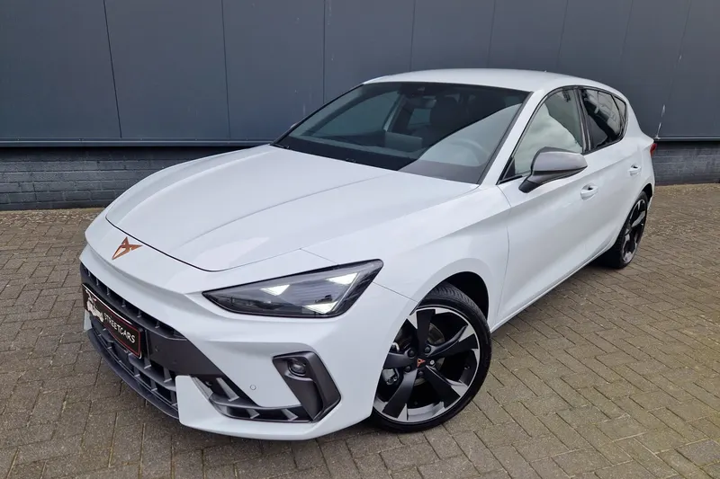 CUPRA Leon (2025)