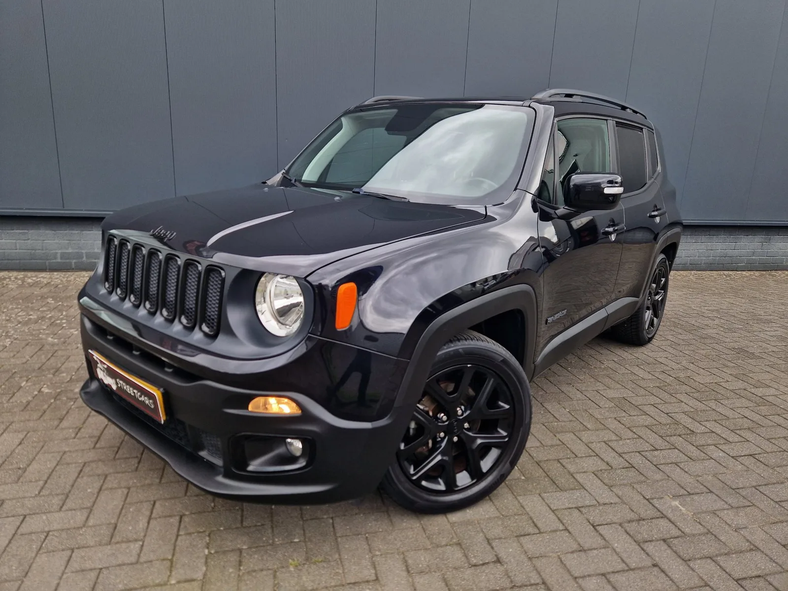 Jeep Renegade (2018) — foto 1