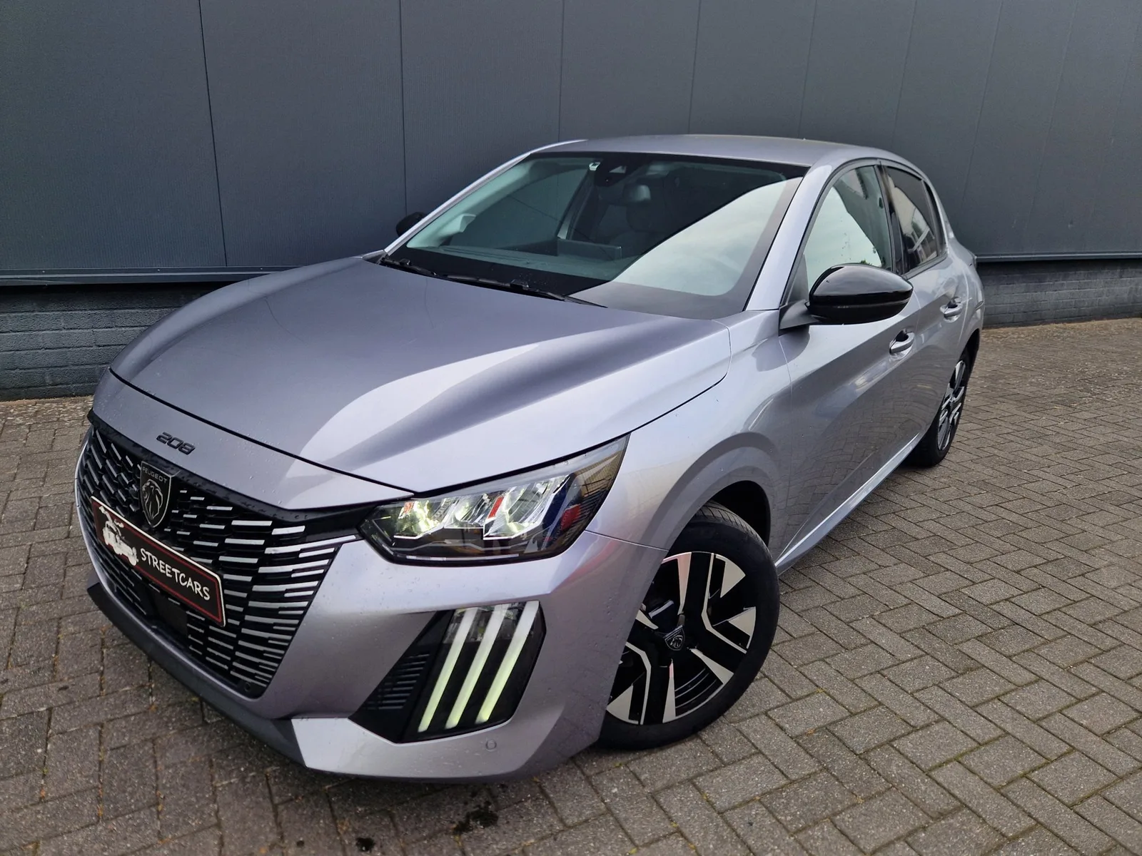 Peugeot 208 (2025) — foto 1