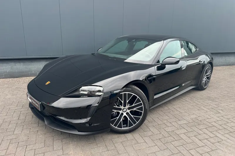 Porsche Taycan (2024)
