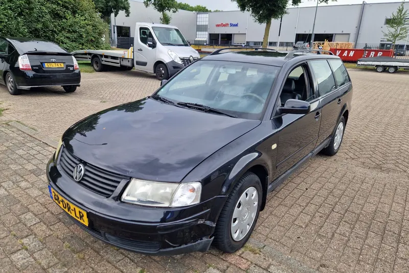 Volkswagen Passat (1999)